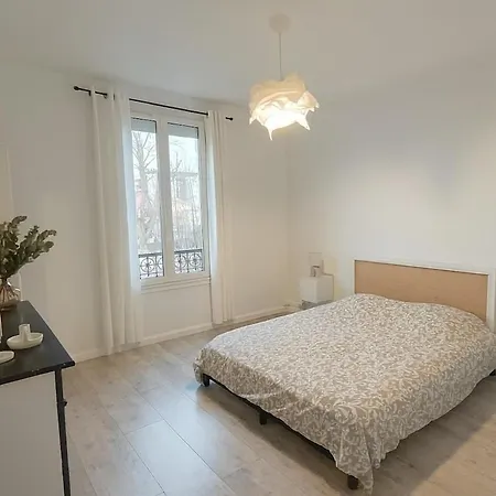 Lumineux Proche Hyper-centre